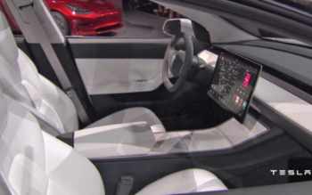 У Tesla Model 3 не будет традиционной приборной панели