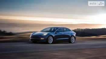 Компания Tesla рассекретила бюджетный электромобиль