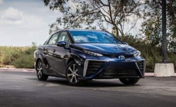 Начались продажи Toyota Mirai с водородным двигателем