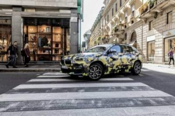 Опубликованы первые "живые" фото нового кроссовера BMW