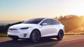 Tesla отзывает большую партию автомобилей