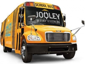 В США на дороги выпустили первый школьный автобус на электротяге