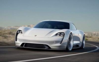 Новые подробности о полностью электрическом Porsche Mission E
