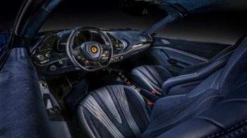 Родстер Ferrari 488 Spider удивил дизайном интерьера