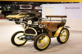 Renault отметила 120-летний юбилей