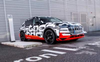 Audi назвала стартовую цену своего первого электромобиля e-tron