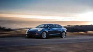 На дорогах США заметили двухмоторный седан Tesla Model 3‍