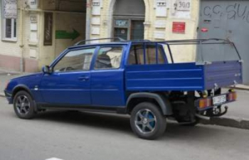 На дорогах Киева нашли уникальную модель "Таврии"