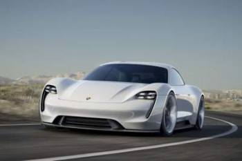 Porsche построит сеть зарядок для своего электромобиля