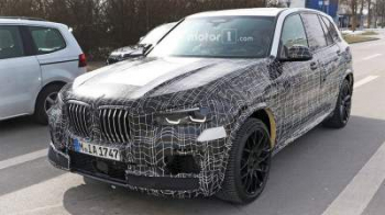 На тестах заметили серийную версию BMW X5 M
