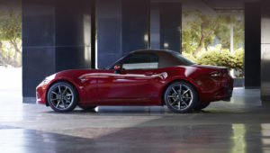 Mazda представила ставший мощнее обновлённый родстер Mazda MX-5‍
