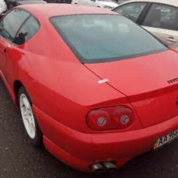 В Киеве продают конфискованный из-за долгов спорткар Ferrari 456 GT