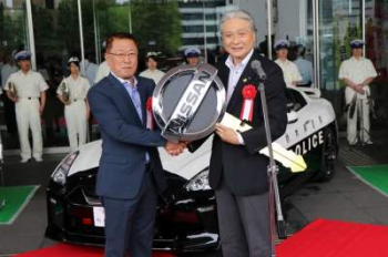 Nissan подарил японской полиции спорткар GT-R