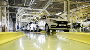 «АвтоВАЗ» почти на три недели остановит производство LADA