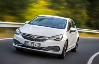 Opel Astra 2019 стал добычей фотошпионов