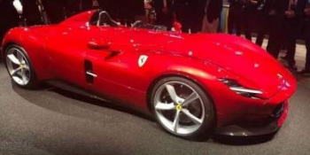 Ferrari представила две новые <span id=
