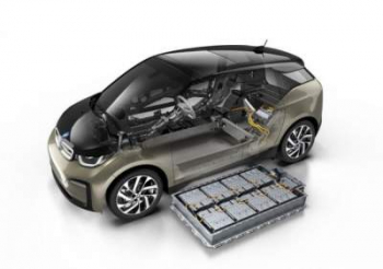 BMW улучшила электрический ситикар i3