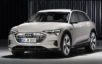 Audi показала серийный кроссовер Audi E-Tron с камерами вместо зеркал‍