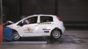 В машинах для тестов Euro NCAP найдены подозрительные детали