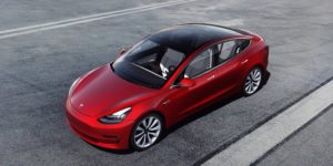 Электромобиль Tesla Model 3 признан самым безопасным автомобилем в США