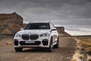 Новый BMW X5 поступил в продажу в России