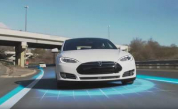 Автомобили Tesla научатся объезжать выбоины на <span id=