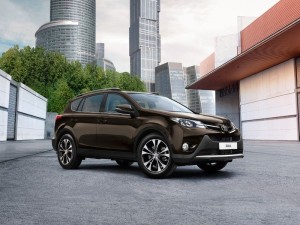 Продажи Toyota в РФ в октябре выросли на 16%