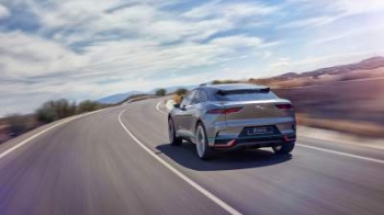 Jaguar представил свой первый электрический кроссовер