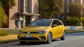 Первые фотографии обновленной модели Volkswagen Golf