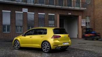 Volkswagen официально представила обновленный Golf