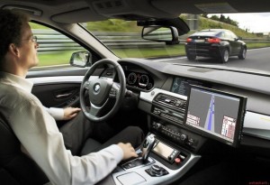 В 2017 году BMW испытает беспилотные автомобили
