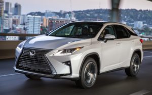 Продажи внедорожника Lexus RX в России увеличились на 668,7%