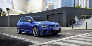 Объявлены цены на обновленный VW Golf