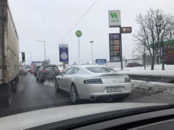 На дорогах Украины видели редчайший Aston Martin