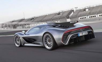Гиперкар Mercedes-AMG Project One видели на тестах