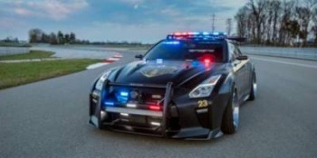 Nissan выпустил уникальную полицейскую машину