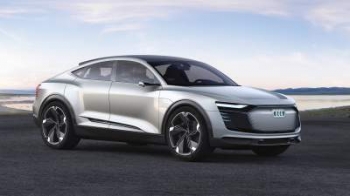 Audi впервые показала электрический вседорожник