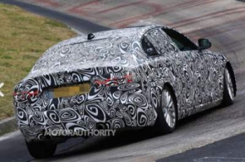 «Горячий» седан Jaguar XEL засветился на тестах