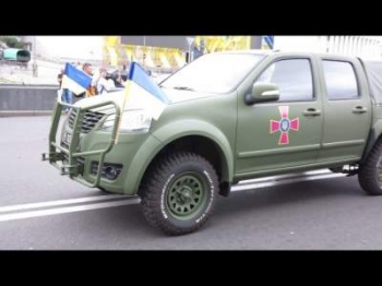 Украинцам представили новые военные внедорожники «Богдан»