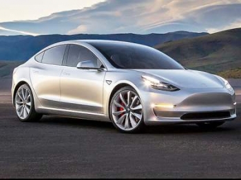 Новый автомобиль Tesla поразил покупателей своими характеристиками