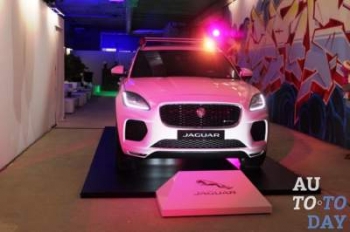 Появились "живые" фото нового кроссовера Jaguar