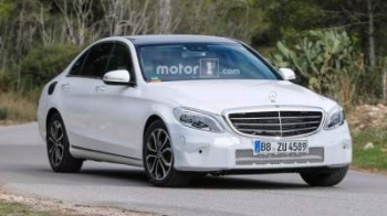 Обновленный Mercedes-Benz C-Class показали почти без камуфляжа