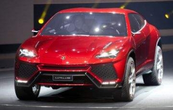 Lamborghini показали свой новый кроссовер во всей красе