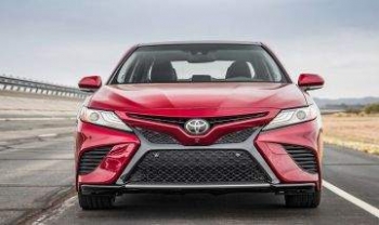 Седан Toyota Camry нового поколения получил высшие оценки экспертов