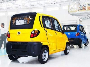 В Украину привезли самый дешевый автомобиль в мире