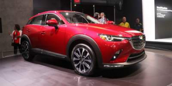 Mazda показала обновленную версию кроссовера CX-3