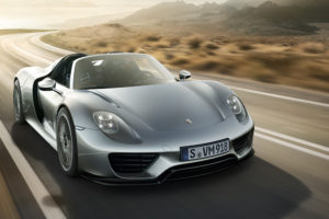 Компания Porsche определила свои пять самых быстрых спорткаров