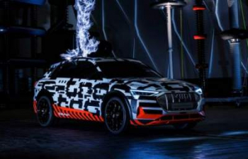 Audi приоткрыла завесу над электрическим кроссовером E-tron 