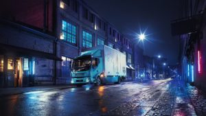 Volvo представил первый электрический грузов<span id=
