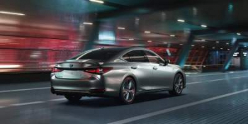 Lexus представил седан ES седьмого поколения
